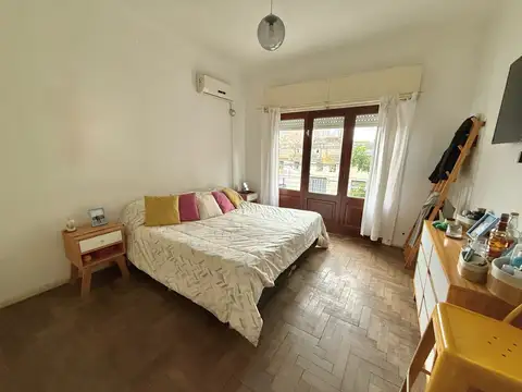 Casa 6 ambientes con 3 baños