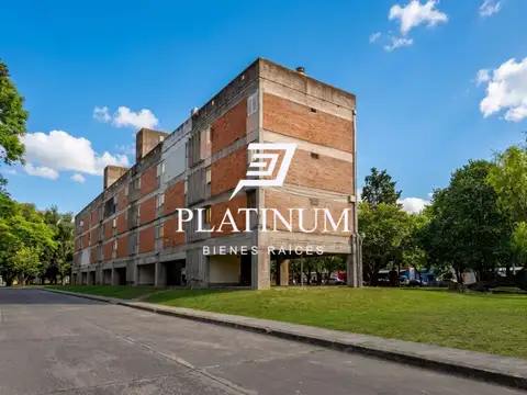 VENTA – Departamento 3 Dormitorios con Cochera, Apto Crédito