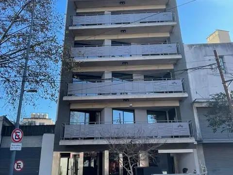 AV EMILIO CASTRO 7000, Piso 2