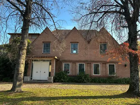 CASA VENTA PILAR MAYLING LOTE CENTRAL