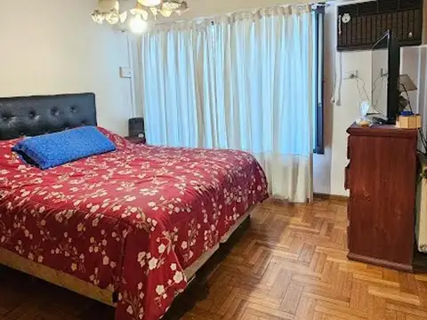 Casa en Venta con 6 cocheras