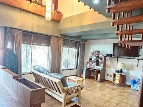 Casa en Venta en Castelar Sur, USD 195.000