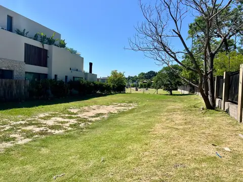 Lote en venta Barrio Miradores II - San Isidro.