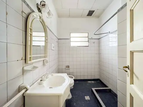 VENTA Departamento 3 dorm B° Alberdi (a reciclar)