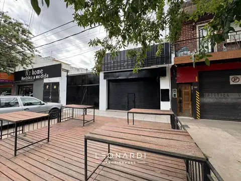 Excelente local en alquiler sobre Av. San Martin
