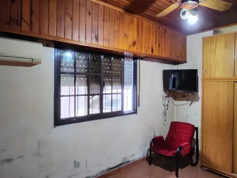 Casa en Alquiler con 2 cocheras