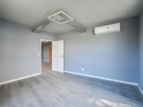 Oficina en Alquiler al Norte