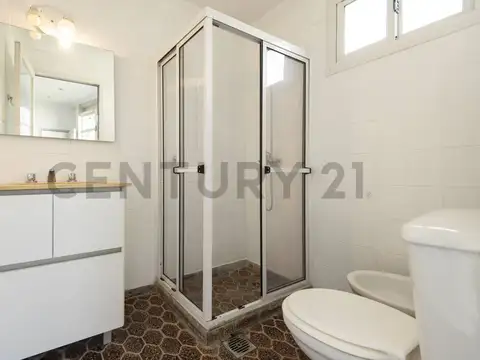Casa 2 ambientes con 1 baño