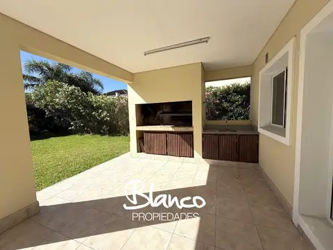 Casa en Alquiler de 4 dormitorios