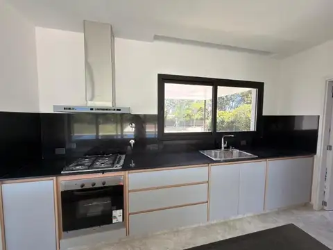 Casa Moderna a Estrenar en Venta en La Concepcion Lujan Apta