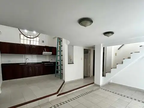 Departamento tipo casa en venta en San Telmo