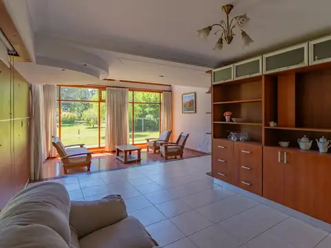 VENTA CASA 4 AMBIENTES ACANTILADOS GRAN PARQUE