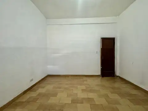 Casa - Alquiler - Argentina, Tres de Febrero - Besares 2404