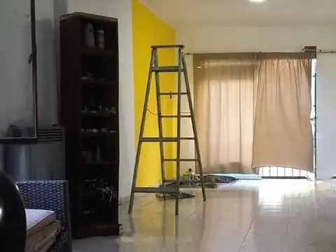 CASA EN VENTA 3 DORMITORIOS  B° PARQUE CAP SUD