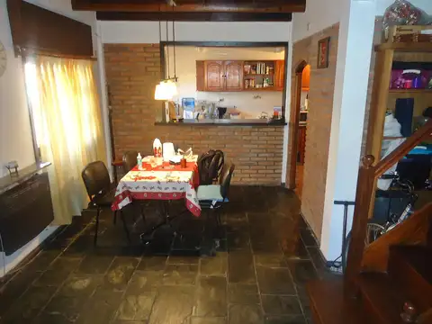 Depto Tipo Casa en Venta al Este