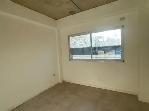 Depto Tipo Casa en Alquiler en Lomas del Mirador, $ 580.000