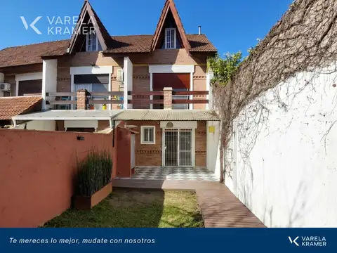 Casa en Venta con 1 cochera