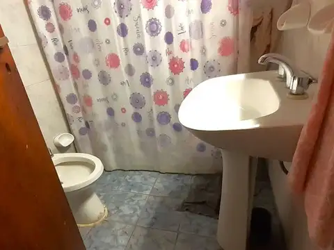 VENTA CASA 2 DORMITORIOS - GRANADERO BAIGORRIA