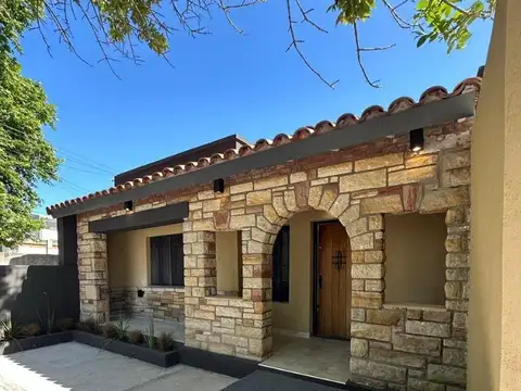 PH de 4 ambientes al frente en Nueva Pompeya