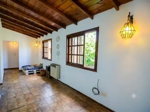 Casa en Alquiler con 1 cochera