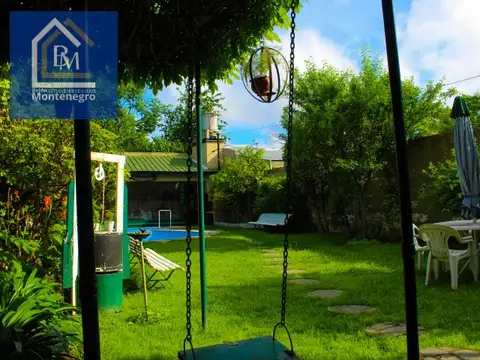 Casa 5 ambientes con 3 baños