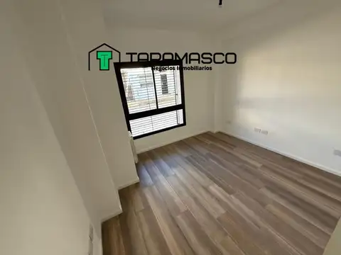 Depto Tipo Casa 4 ambientes con 3 baños