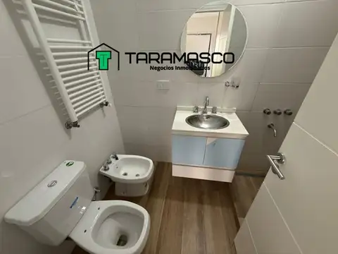 Depto Tipo Casa en Venta con 1 cocheras