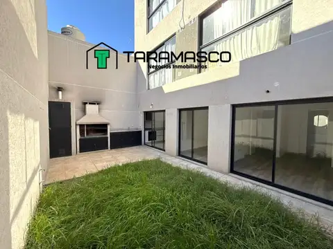 VENTA PH 4 AMB EN PB C/COCHERA Y JARDIN EN VILLA DEVOTO