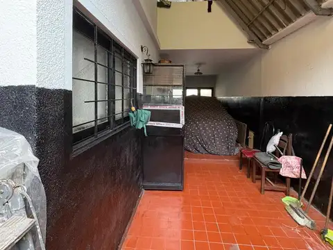 Depto Tipo Casa en Alquiler con 1 cocheras