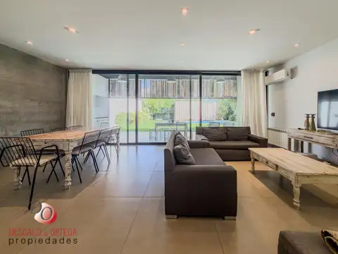 Casa en Alquiler de 3 dormitorios