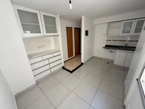 Departamento en Alquiler en Villa Ballester, $ 1.100.000