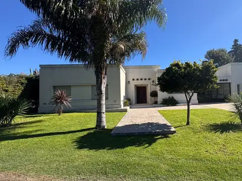 Casa en Venta en Pueblo Esther, Rosario