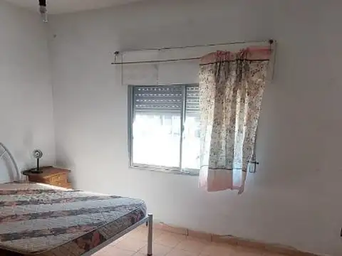 Casa en venta de 2 dormitorios c/ cochera en Parque Casado