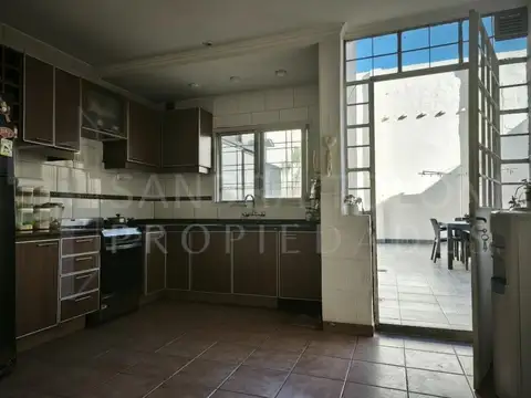 Depto Tipo Casa 5 ambientes con 2 baños