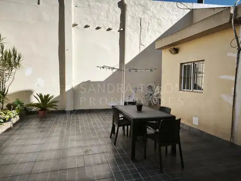 Depto Tipo Casa en Venta 50 años