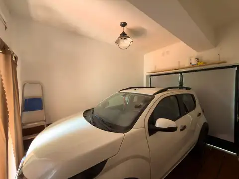 CASA EN VENTA LA PLATA 6 AMBIENTES