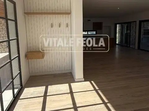Casa 4 ambientes con 4 baños