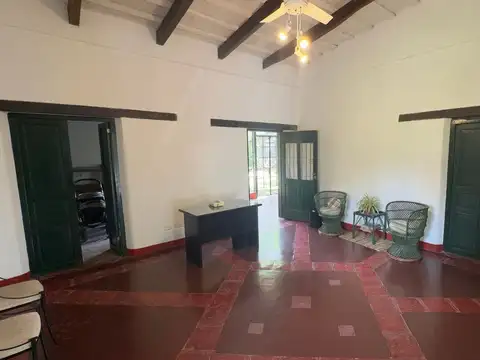 Casa 6 ambientes con 1 baño