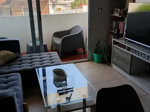 Igualdad 1400, Piso 2