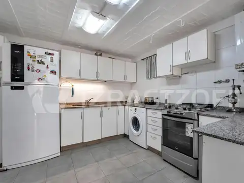 Depto Tipo Casa 4 ambientes con 2 baños