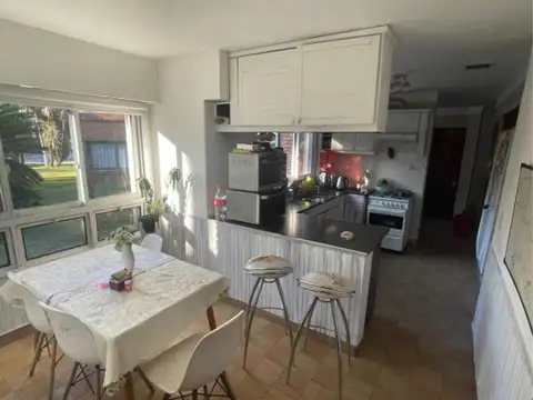 Casa en Alquiler en El Jaguel, USD 2.500