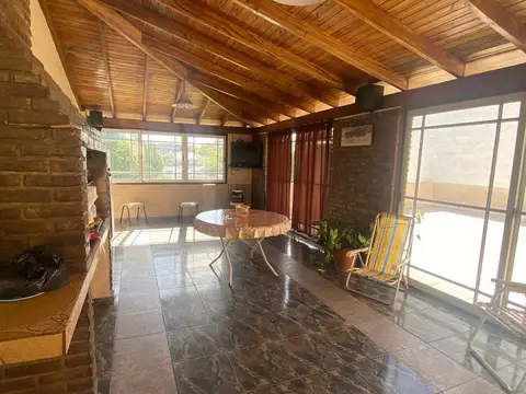 VENTA CASA 5AMBIENTES TERRAZA JARDIN LOCAL PALOMAR
