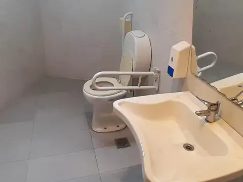 Local en alquiler en complejo Gastronómico (LOCAL 11)