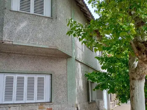 Casa en venta - 3 Dormitorios 2 Baños - Necochea