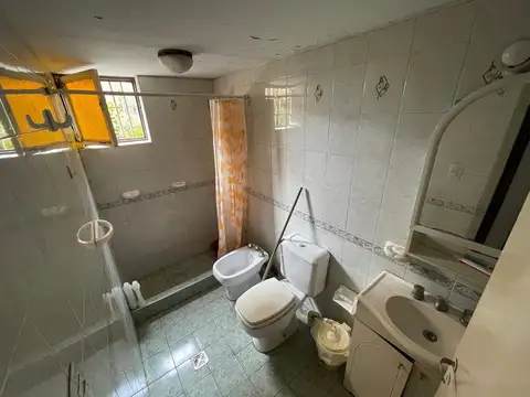 Departamento 5 ambientes con 1 baño