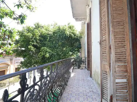 Carlos Calvo 1400
