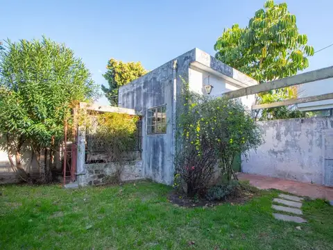 Depto Tipo Casa en Venta con 1 cocheras