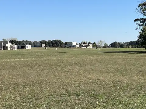 acceso a Carlos Keen s/n