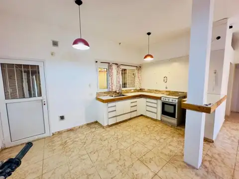 SE VENDE CASA EN PUERTO MADRYN