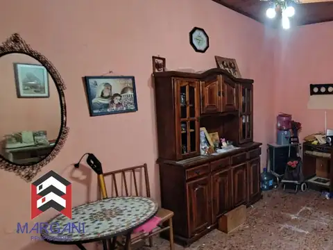 Casa en Venta con 3 cocheras